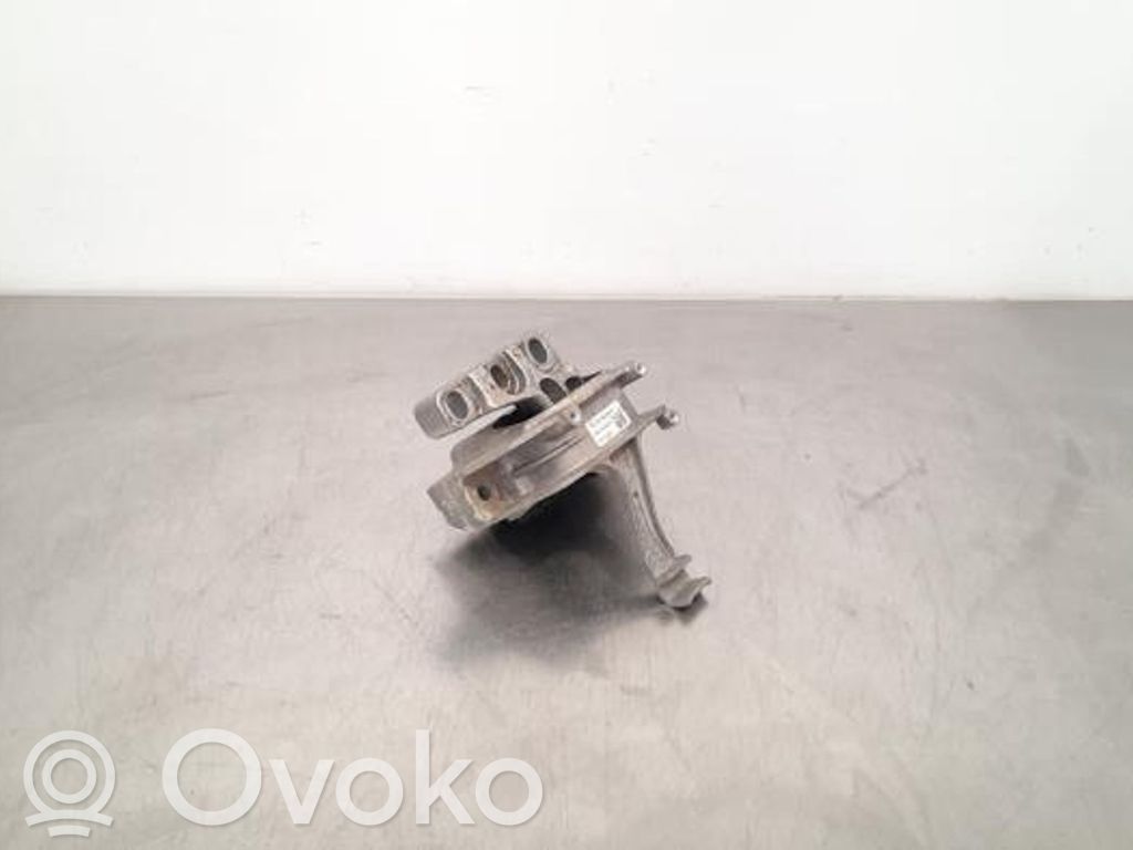 Volkswagen Golf VII Engine mount bracket 
