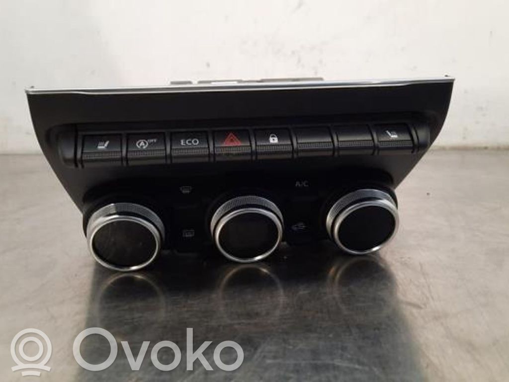 Renault Captur II Climate control unit 