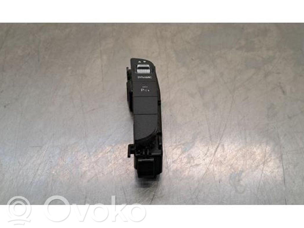 Mercedes-Benz C W205 Otros interruptores/perillas/selectores 