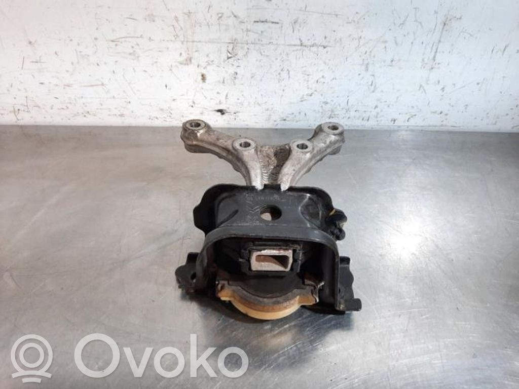 Peugeot 2008 I Engine mount bracket 