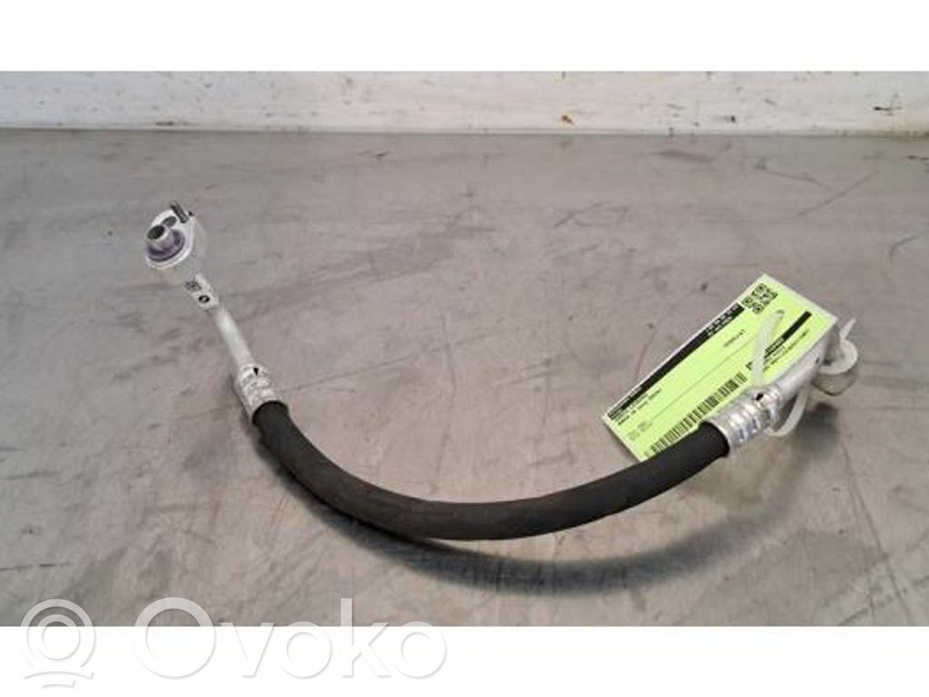 BMW iX Ilmastointilaitteen putki (A/C) 