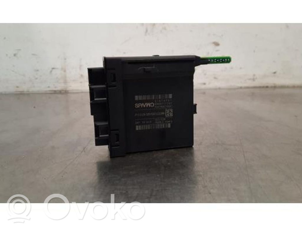 Volvo XC40 Asa reguladora de la puerta trasera