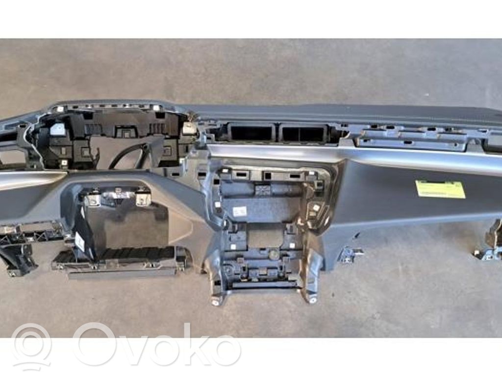 Peugeot 408 II Panel de instrumentos 
