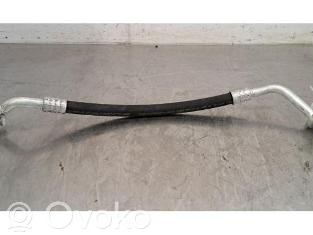 Volvo XC40 Conductă/furtun aer condiționat (A/C) 