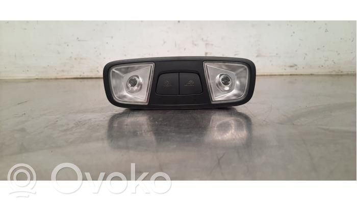 Audi A3 S3 8V Etuistuimen valo 