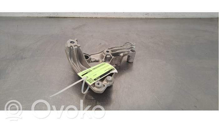 Fiat Talento Engine mount bracket 