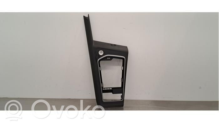 Volkswagen Golf VIII Console centrale