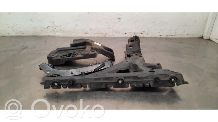 Land Rover Range Rover Velar Takapuskurin kannake 
