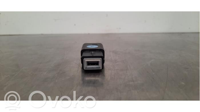 Fiat 600 Enchufe conector USB 