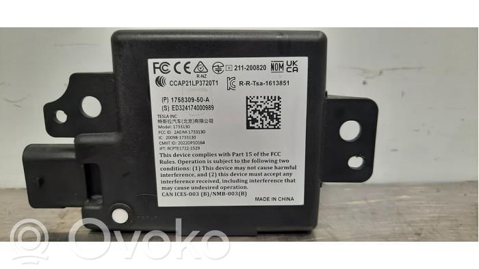 Tesla Model 3 Antenna control unit 