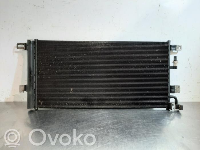 Audi A4 S4 B9 8W Skraplacz / Chłodnica klimatyzacji 
