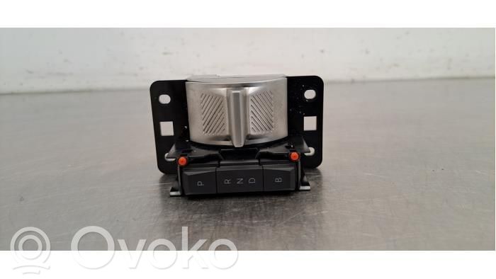Peugeot 308 Gear selector 