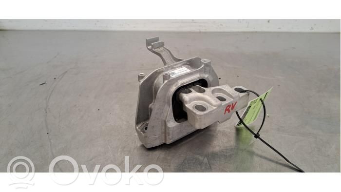Volkswagen Golf VIII Gearbox mounting bracket 