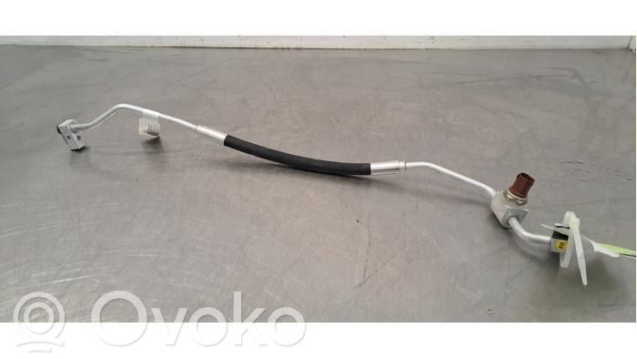 Audi Q4 e-tron Ilmastointilaitteen putki (A/C) 