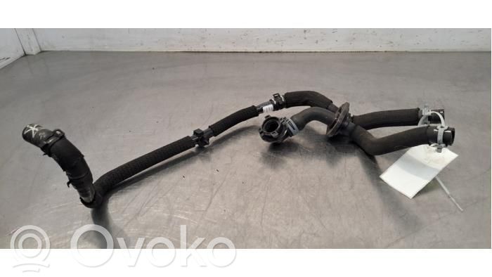 Audi e-tron Engine coolant pipe/hose 
