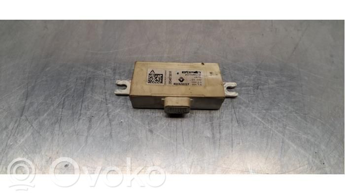 Renault Megane E-Tech Antenna control unit 