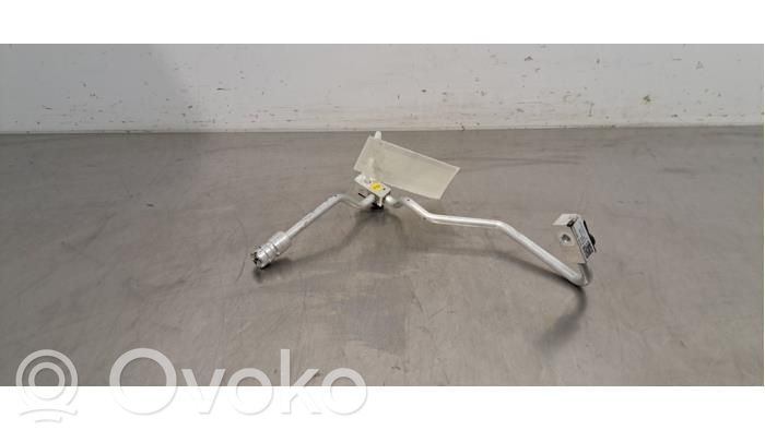 Audi Q4 e-tron Ilmastointilaitteen putki (A/C) 