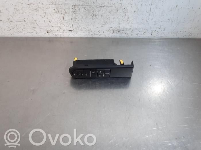 KIA Ceed Bouton commande réglage hauteur de phares 