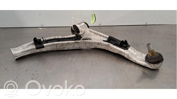 Mercedes-Benz CLA C117 X117 W117 Braccio di controllo sospensione anteriore