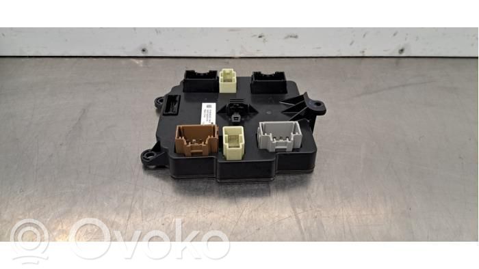 Door central lock control unit/module   106205600D