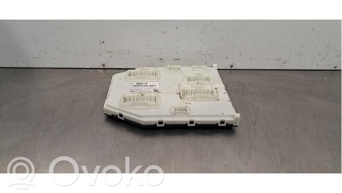 Mercedes-Benz Sprinter W907 W910 Modul de control caroserie central