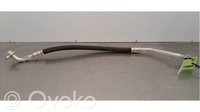 Volvo XC40 Ilmastointilaitteen putki (A/C) 