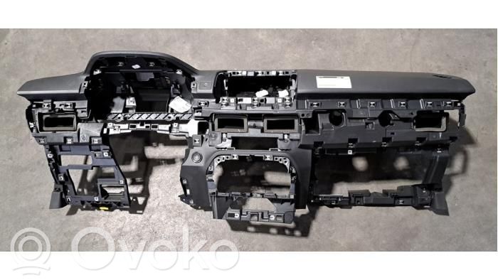 Panelė   681004609R