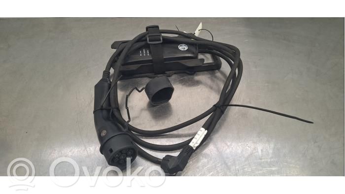 Sähköauton latauskaapeli   10905740
