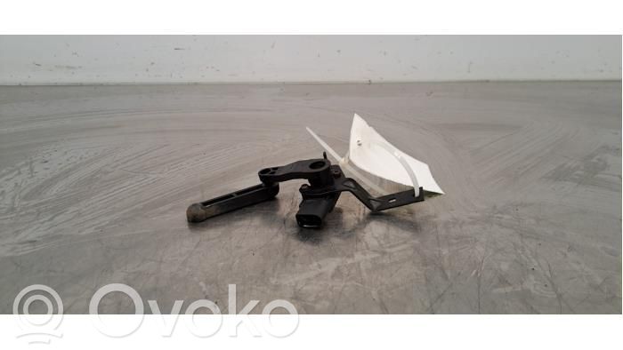 Audi Q4 Sportback e-tron Front height sensor lever 