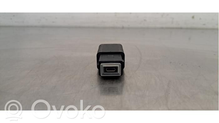 USB-Anschluss   9848394780,985205780,985205780