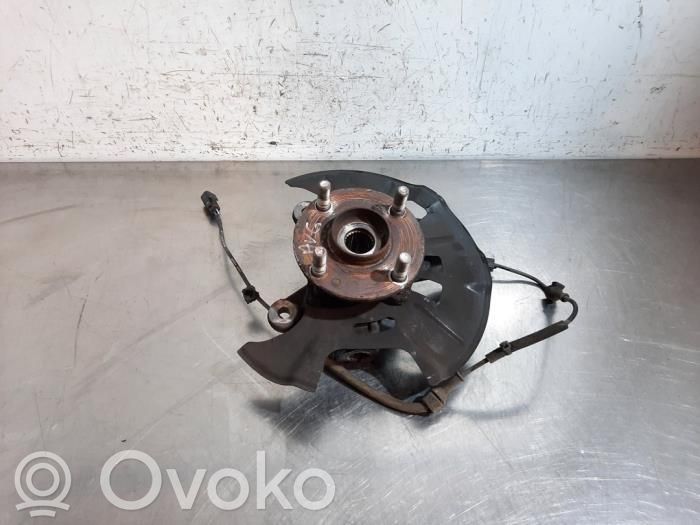 Front wheel hub spindle knuckle
