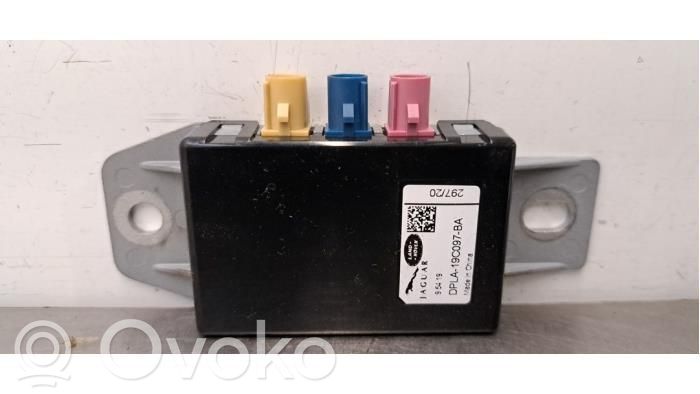 Land Rover Defender Amplificator antenă aeriană 