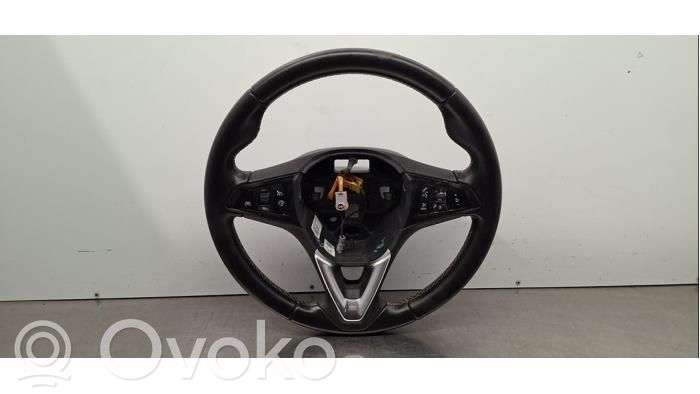 Ohjauspyörä   39058749,39229906