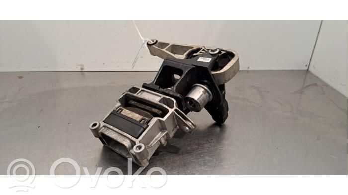 Land Rover Evoque I Engine mount bracket 
