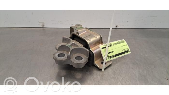 Engine mount bracket   52083500