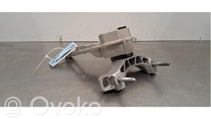 Engine mount bracket   9846570980