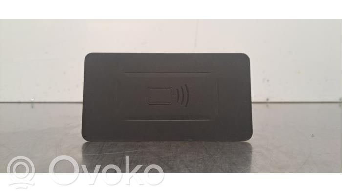 BMW X3 G01 Wireless charging module 