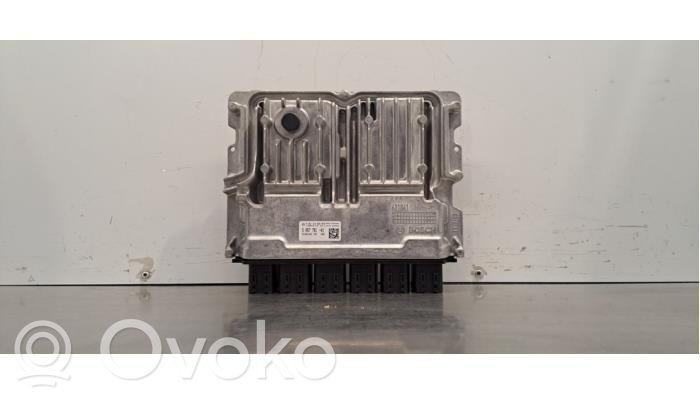 BMW 1 F40 Engine control unit/module 