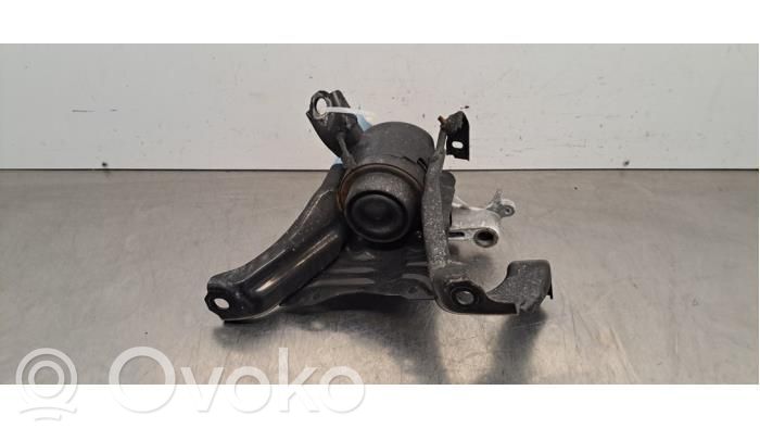 Lexus UX Engine mount bracket 