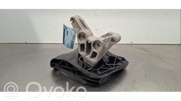 Opel Astra L Supporto di montaggio del motore 
