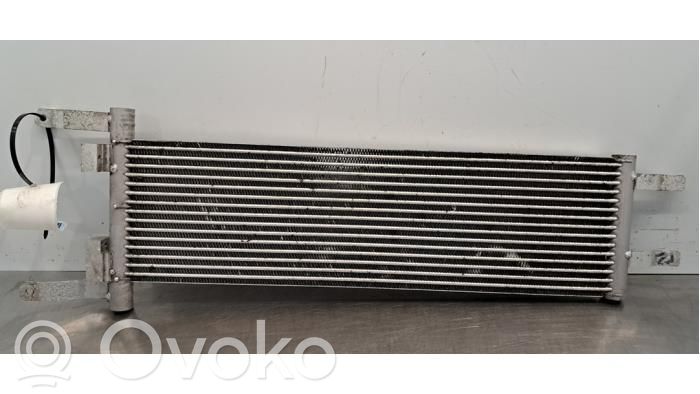 Alfa Romeo Stelvio Öljynsuodattimen kannake 