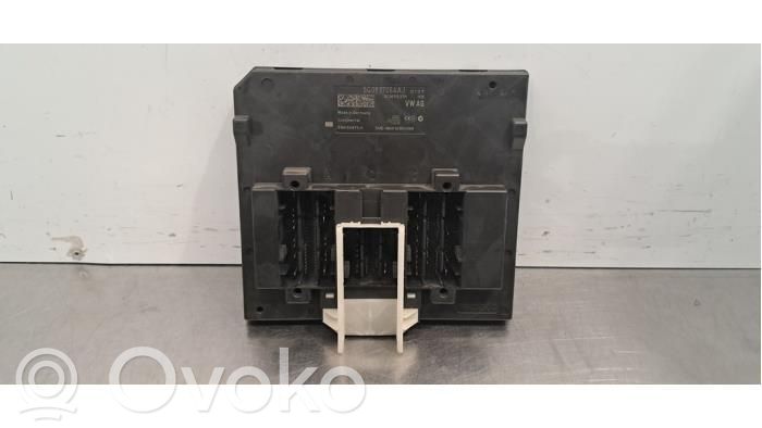Modul de control caroserie central   5Q0937084AJ