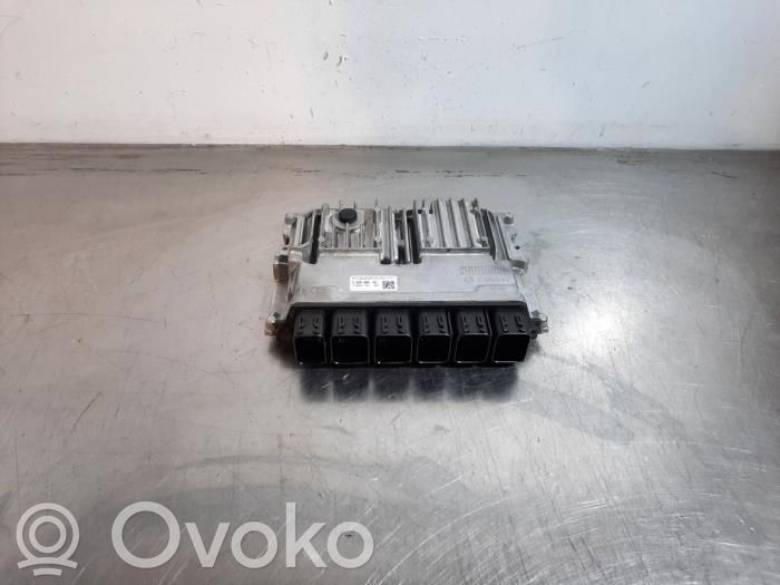 BMW 1 F40 Engine control unit/module 