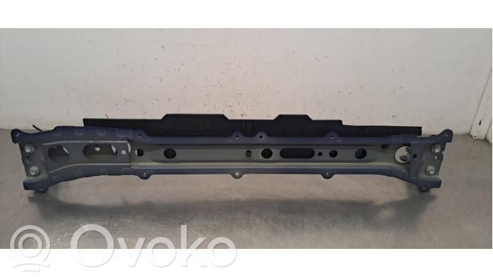 Toyota Yaris Cross Panel mocowanie chłodnicy / dół 