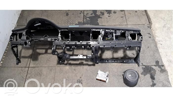 KIA Stonic Turvatyynysarja paneelilla 