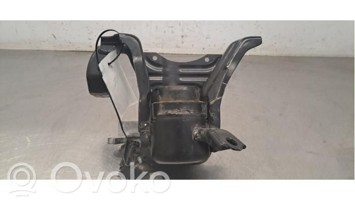 Lexus UX Engine mount bracket 