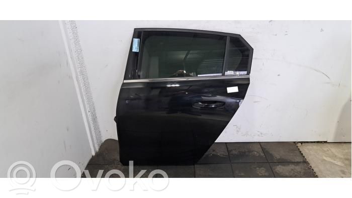 Opel Astra L Puerta trasera 