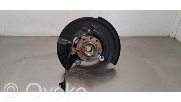 Nissan Qashqai J12 Zwrotnica koła przedniego 