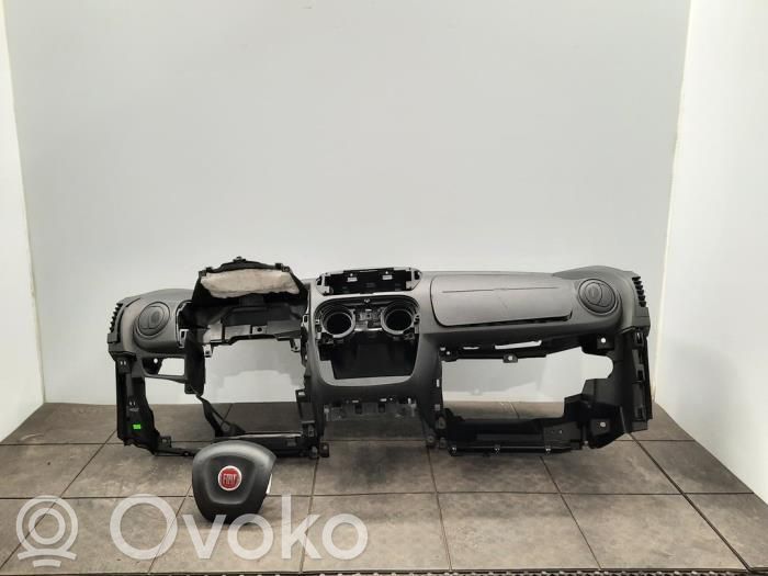 Fiat Fiorino Set planșă bord cu airbag 