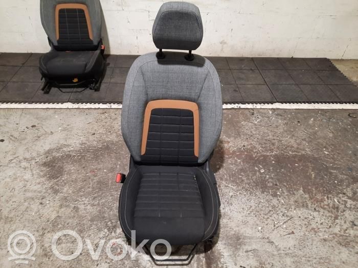 Asiento delantero del conductor
